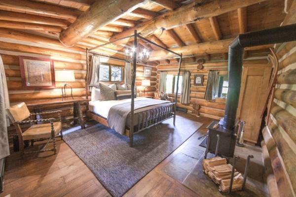 Отель Lone Mountain Ranch Биг-Скай Экстерьер фото